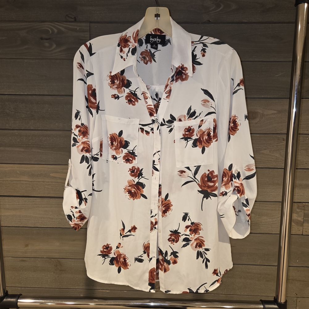 Elegant Flowered Blouse